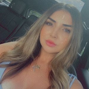 Meet your Posher, Leana